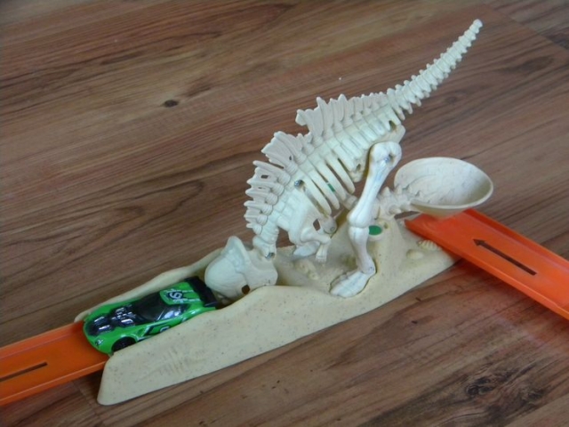 Dino tor 03