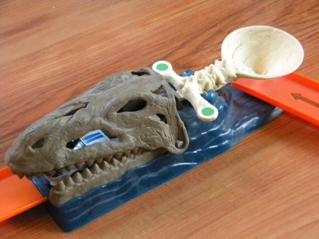 Dino tor 05